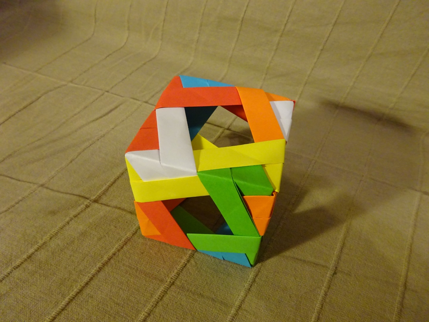 Origami.Lyukas-kocka-3